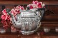 画像5: シルバープレート　ヴィクトリア時代後期　フリルの縁取り　お花の彫刻　ティー3点セット