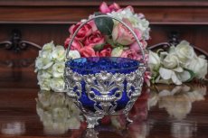 画像1: シルバープレート　ゴージャスなお花の透かし細工　ブルーグラス　シュガーバスケット (1)