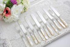 画像7: シルバープレート製1893年 白蝶貝ハンドル　手彫り　デザートカトラリー6組セット (7)