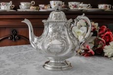 画像7: シルバープレート製　ヴィクトリア時代中期　お花と果物の手彫り彫刻　ティー＆コーヒー4点セット (7)