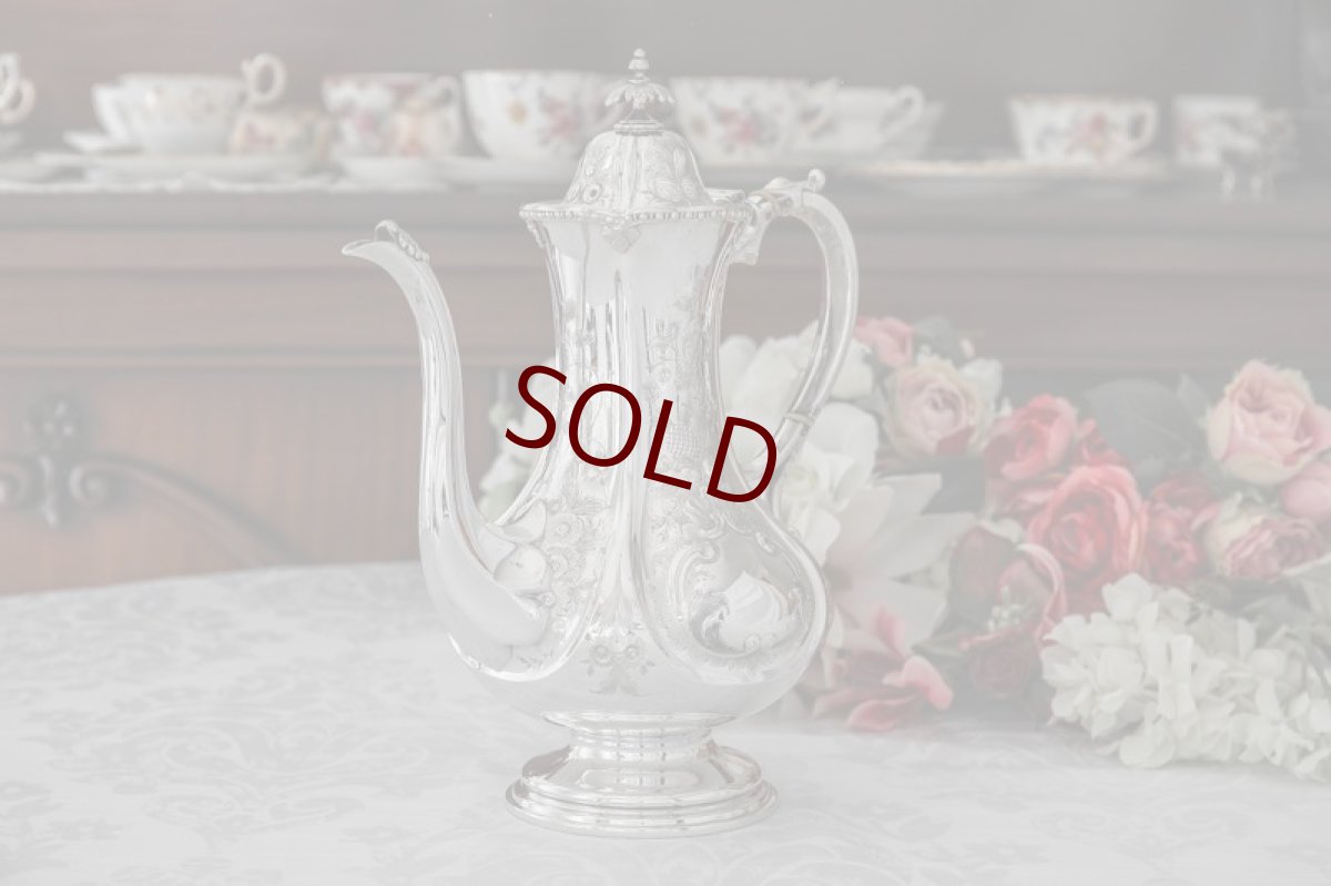 画像5: シルバープレート製　ヴィクトリア時代中期　お花と果物の手彫り彫刻　ティー＆コーヒー4点セット (5)