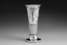 画像4: 純銀製（925）1907年　リボンガーランドの　花瓶　ペアセット (4)