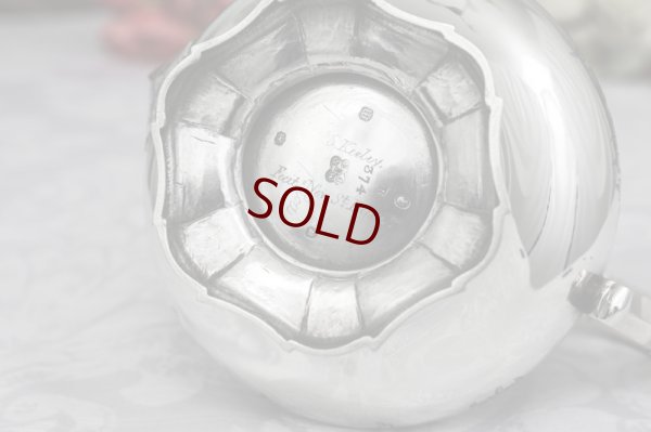 画像7: 純銀製（925）1846年 バーナード制作 スクロールとお花のエングレービング　バチェラーサイズティーポット