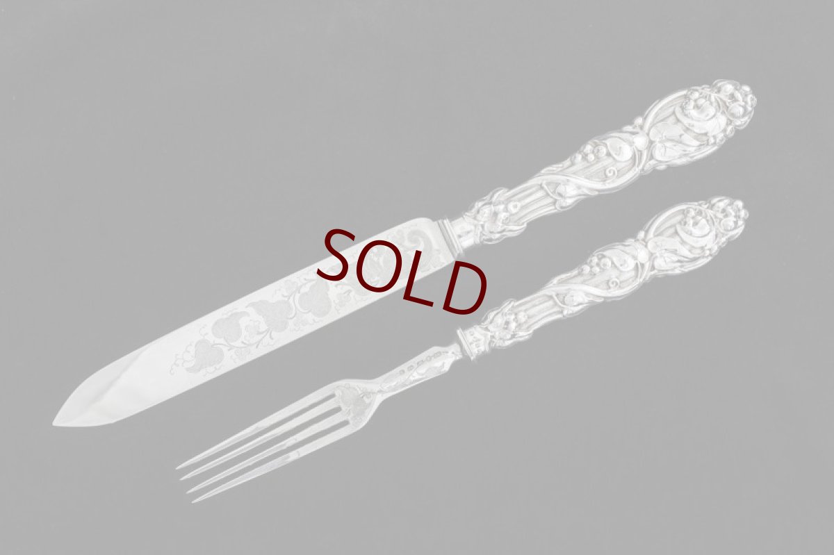 画像2: 純銀製（925）1862年　美装飾　ケーキナイフ＆フォークセット (2)