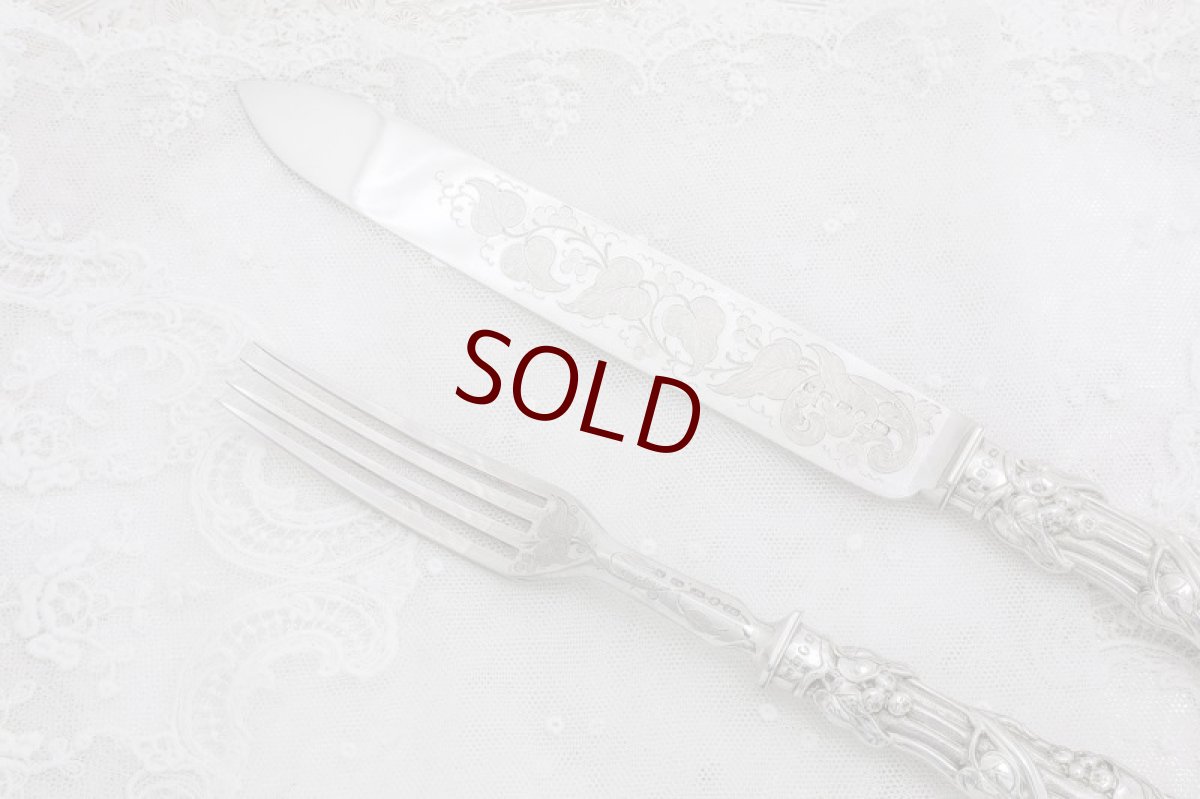 画像8: 純銀製（925）1862年　美装飾　ケーキナイフ＆フォークセット (8)