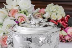 画像6: シルバープレート製　リボンとお花のガーランド　手彫り彫刻　ビスケットボックス (6)