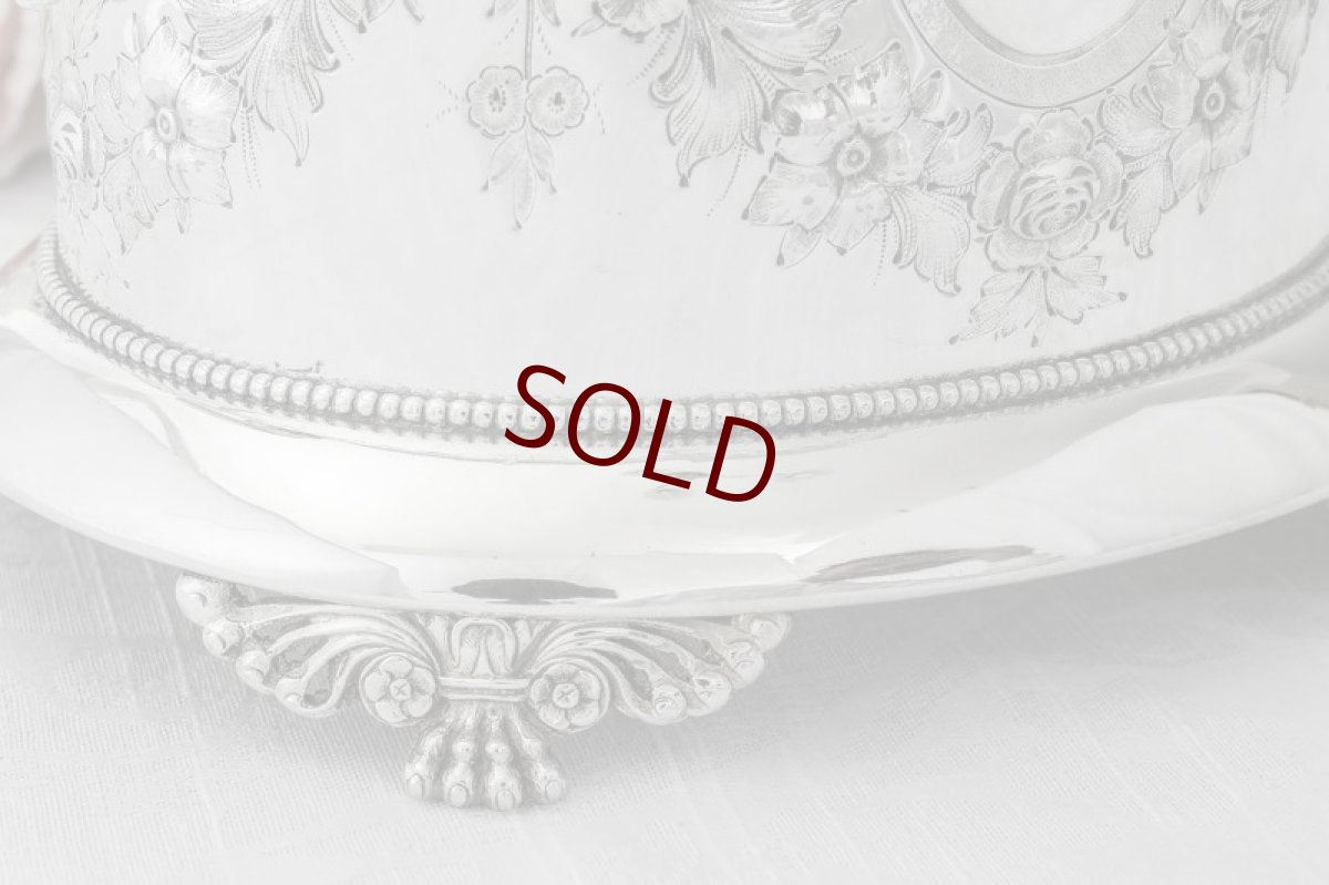 画像5: シルバープレート製　リボンとお花のガーランド　手彫り彫刻　ビスケットボックス (5)