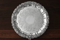 画像1: シルバープレート　ヴィクトリア時代後期　ロカイユボーダー　ミニサルヴァ (1)