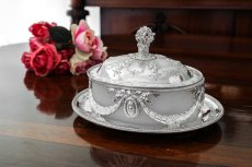 画像1: シルバープレート製　ヴィクトリア時代中後期　リボンガーランドのバターディッシュ (1)