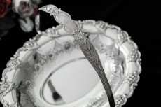 画像5: シルバープレート製　お花と薔薇ガーランド　お花のボーダー　ケーキバスケット (5)