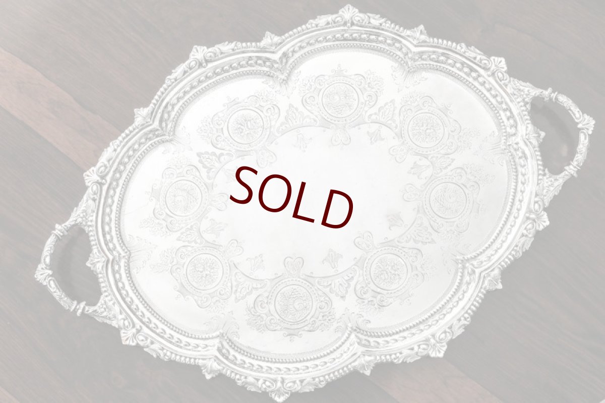 画像1: 純銀製（925）1893年　Martin Hall & Co. お花と果物のエングレービング　トレイ (1)