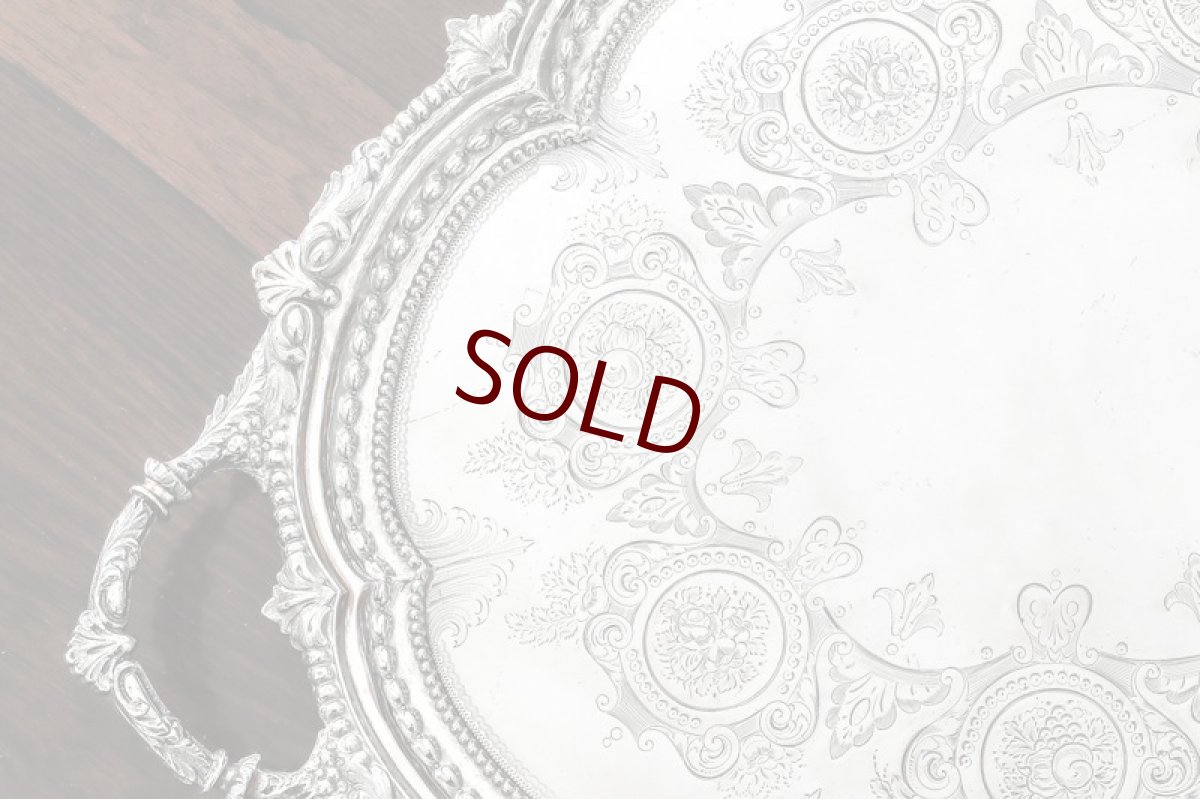 画像2: 純銀製（925）1893年　Martin Hall & Co. お花と果物のエングレービング　トレイ (2)