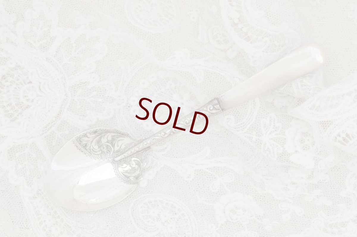 画像8: 純銀製（925）1906年　白蝶貝ハンドル　美装飾　サービングカトラリーセット (8)