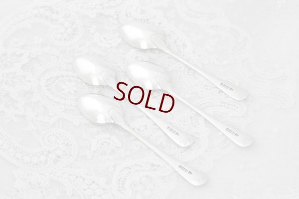 画像8: 純銀製（925）　1909年　Walker & Hall  透かし細工が美しい　エッグクリュエット　セット