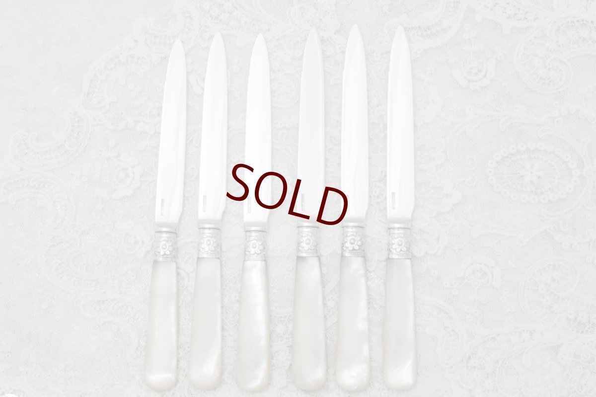 画像5: 純銀製（925）アンティークシルバー　1898年　白蝶貝ハンドル　手彫り美彫刻　ティーナイフ6本セット (5)