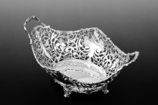 画像1: 純銀製（925）1929年　超美透かし細工　ブレッドバスケット (1)