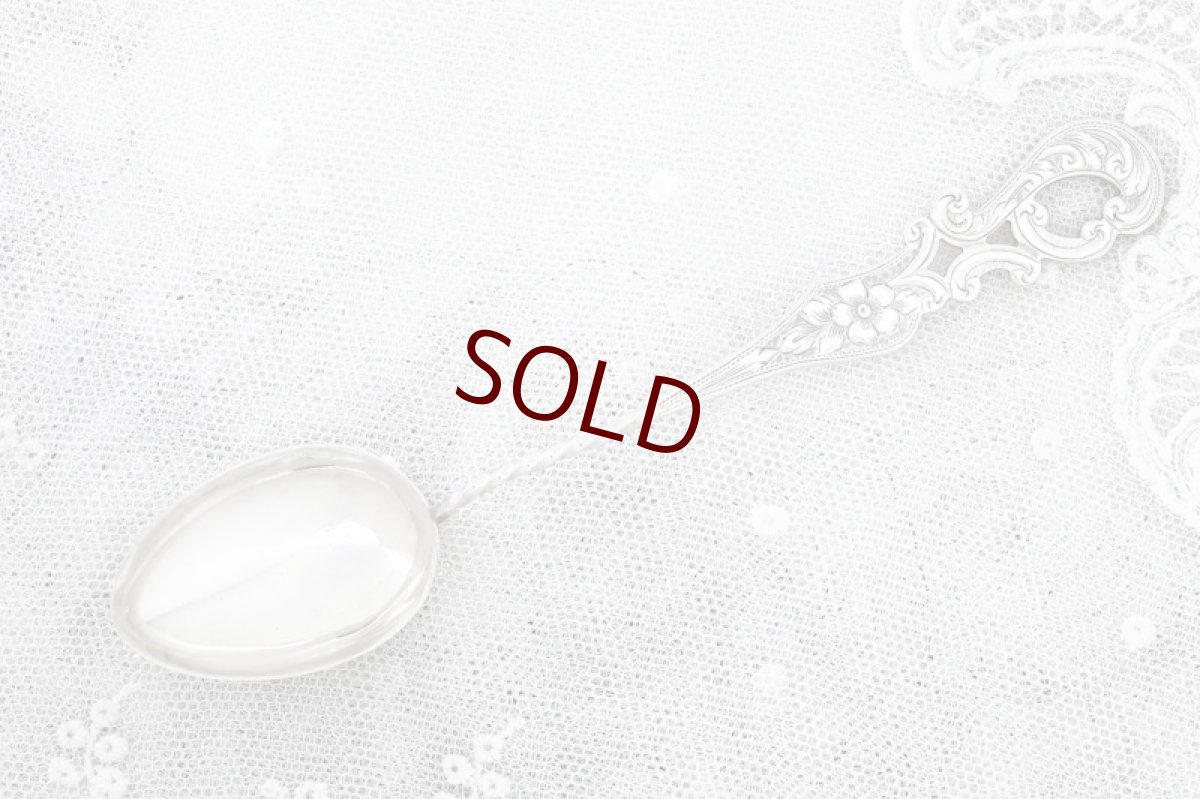 画像3: 純銀製（925）1902年　ロココ風お花とスクロールの透かし細工ティースプーン6本セット (3)