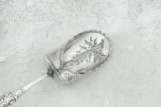 画像1: 純銀製（925）1899年 ロココハンドル　スコップ型ティーキャディースプーン (1)