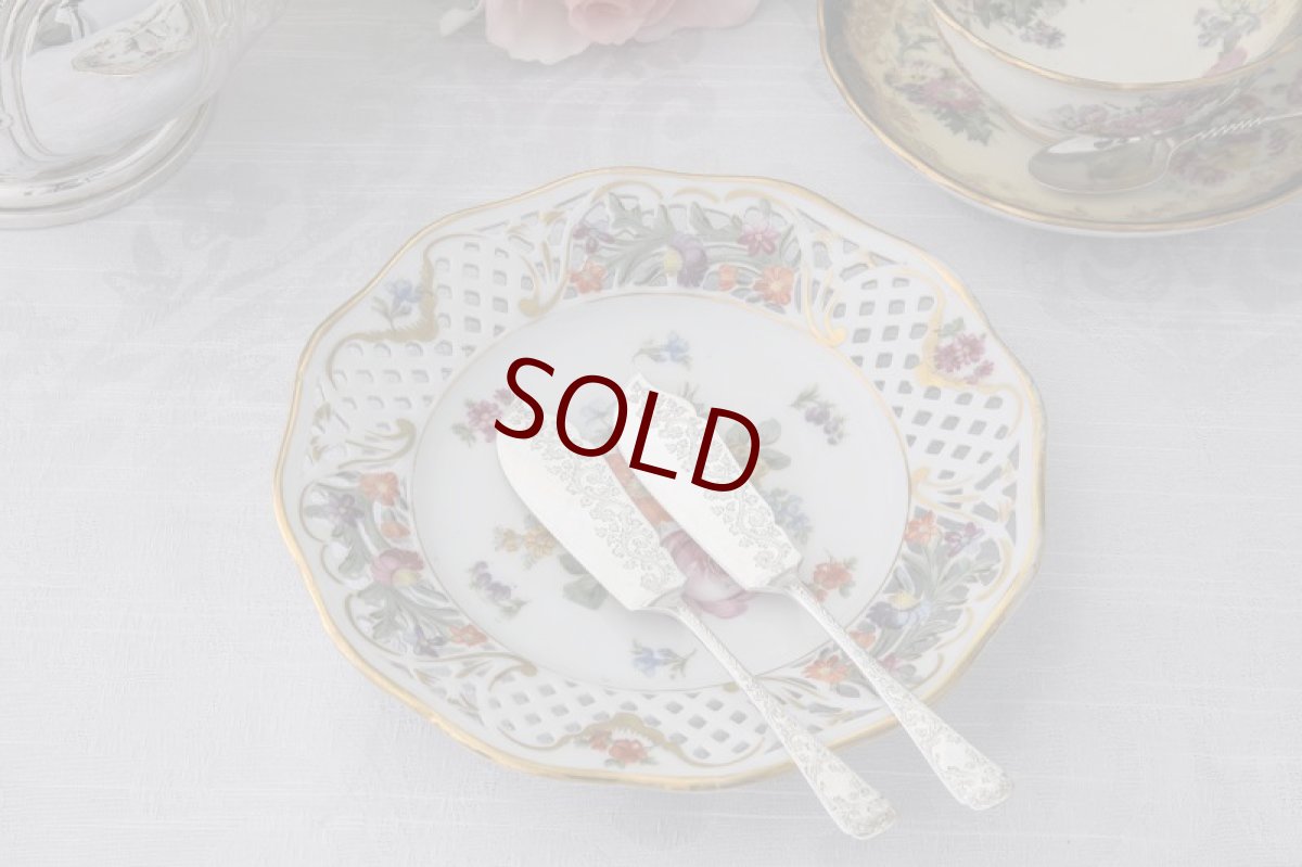 画像1: 純銀製（925）1902年スクロールと葉模様のバターナイフセット (1)