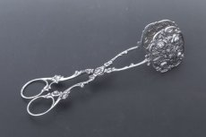 画像4: 純銀製（800）1900年前後　薔薇の透かし細工　ケーキトング　２ (4)