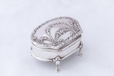 画像4: 純銀製（925）1907年　リボンと薔薇のガーランド　ジュエリーボックス (4)