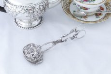 画像2: 純銀製（800）1900年前後　薔薇の透かし細工　ケーキトング　２ (2)