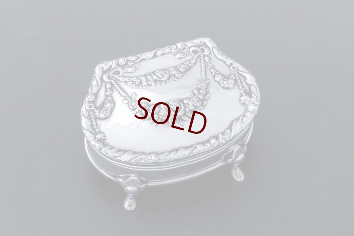 画像1: 純銀製（925）1907年　リボンと薔薇のガーランド　ジュエリーボックス (1)