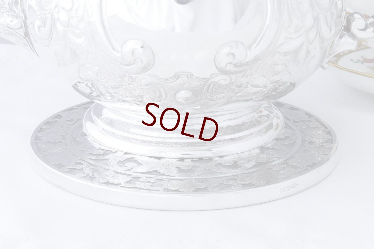 画像5: 純銀製（925）　純銀とグラス　ヴィンテージ　透かし細工ティーポットスタンド (5)