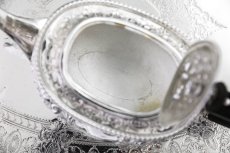 画像8: シルバープレート製　ヴィクトリア時代　Atkins Bros.お花とスクロールの手彫り彫刻　バチェラーサイズ　ティーポット (8)