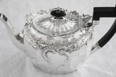 画像6: 純銀製（925）1900年　透かしの縁取り　ロココ風スクロール装飾　ティー3点セット (6)