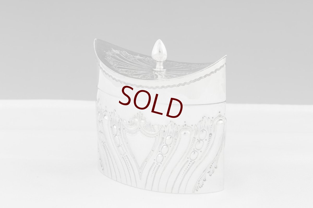 画像3: 純銀製（925）1896年　ハンドチェイス　フルーテッド　ティーキャディー  (3)