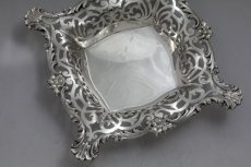 画像4: 純銀製（９２５）1920年前後　アメリカ製　透かし細工　ボンボンディッシュ (4)