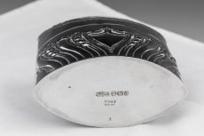 画像9: 純銀製（925）1896年　ハンドチェイス　フルーテッド　ティーキャディー  (9)