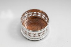 画像3: 純銀製（925）1990年　透かし細工　　ワインボトル/ ウィスキーボトル　コースター　  (3)