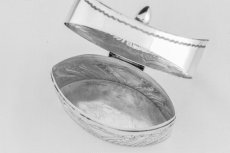 画像8: 純銀製（925）1896年　ハンドチェイス　フルーテッド　ティーキャディー  (8)