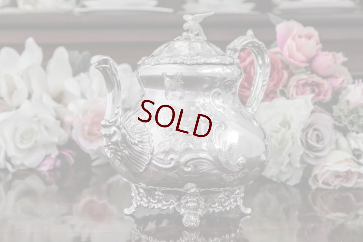 画像4: シルバープレート　ヴィクトリアンロココ　鳥の摘みと薔薇の彫刻　ティーポット (4)