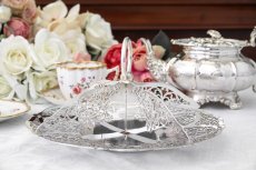 画像3: シルバープレート製　ヴィンテージ　美しいピアスワークのサンドイッチトレイ  (3)