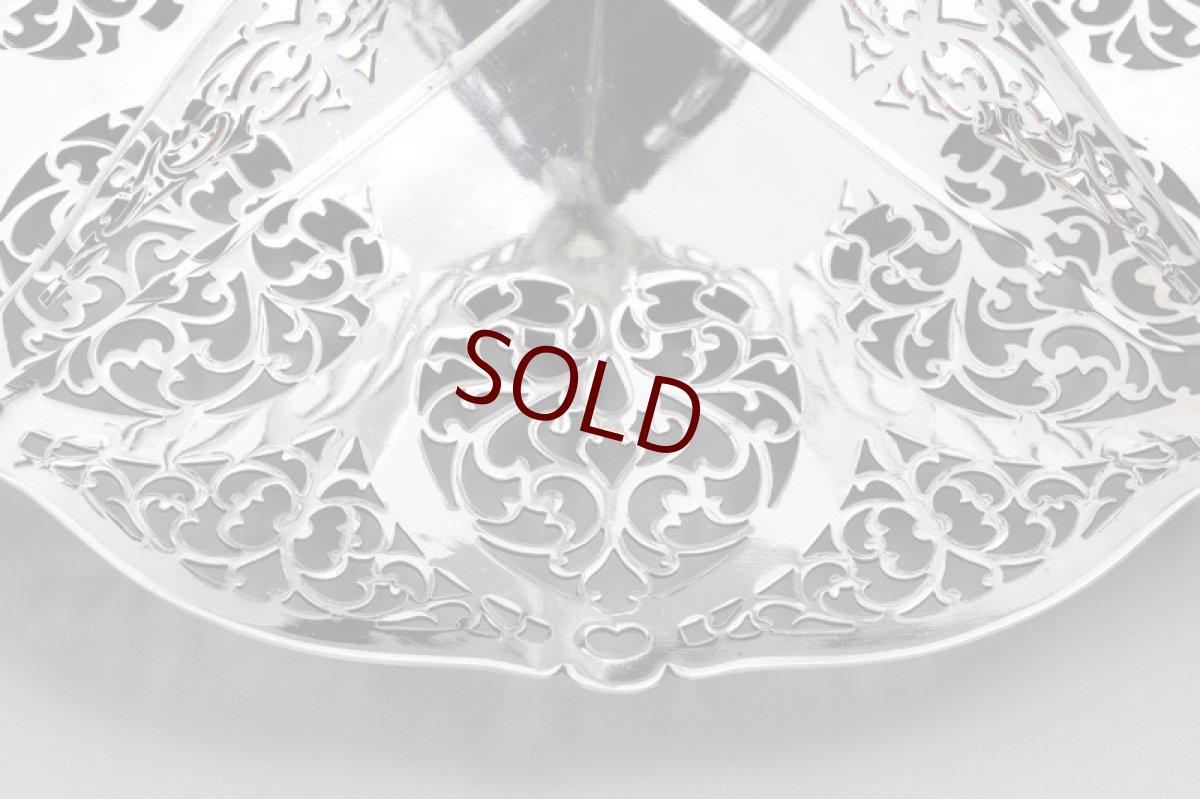 画像5: シルバープレート製　ヴィンテージ　美しいピアスワークのサンドイッチトレイ  (5)