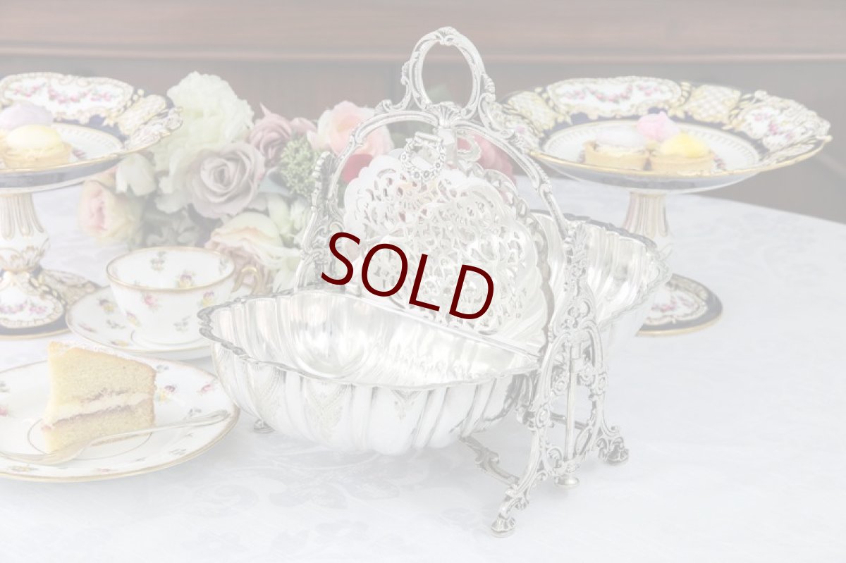 画像15: シルバープレート製　ヴィクトリアン　シェル型　レア薔薇透かし細工　ビスケットウォーマー (15)