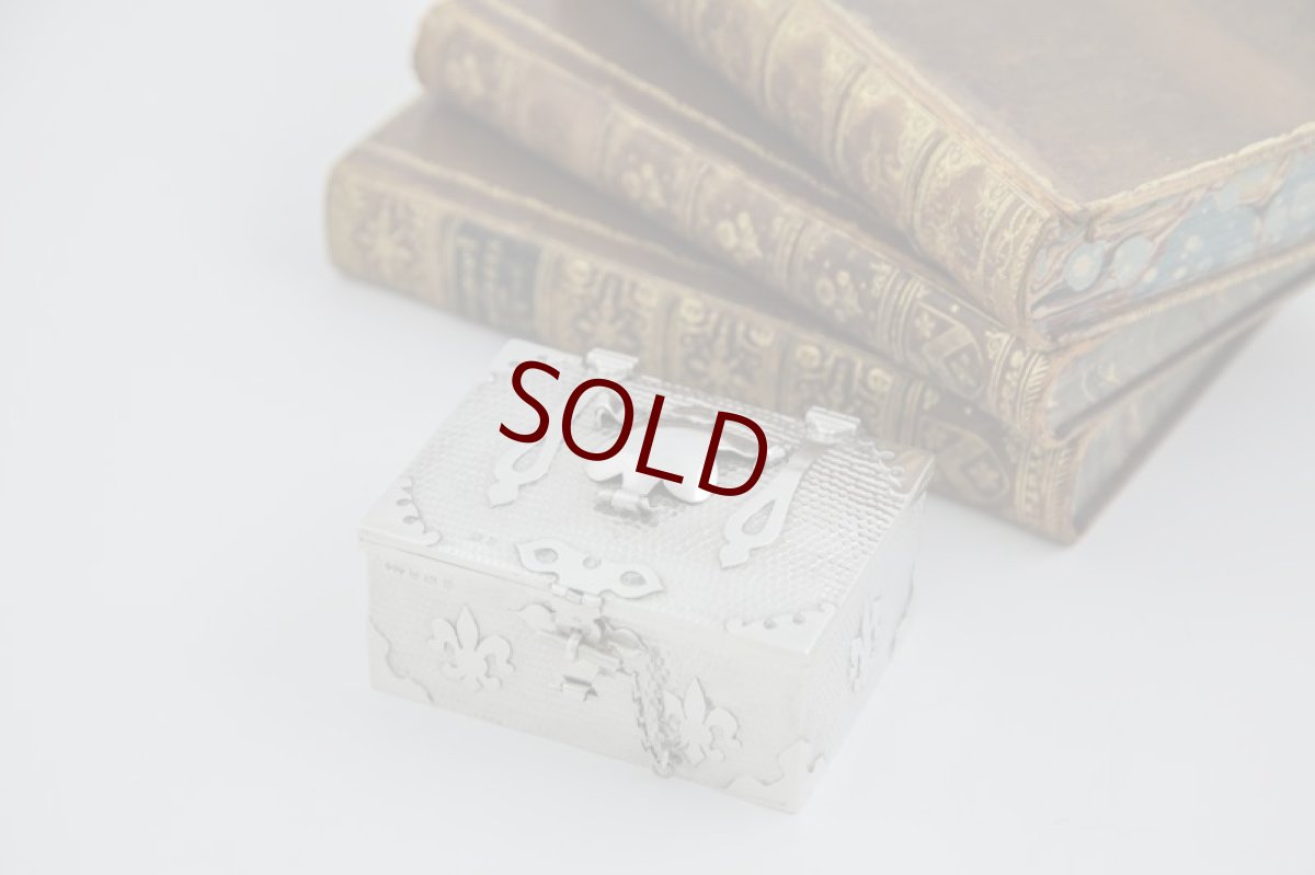 画像1: 純銀製（925）1905年　アーツアンドクラフツ　ボックス (1)