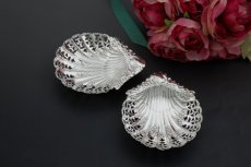 画像1: 純銀製（９２５）1897年 　Atkin Brothers ロココスタイル　透かし細工　シェル型ミニディッシュペア (1)