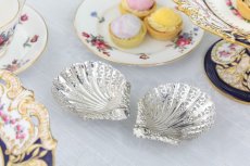 画像4: 純銀製（９２５）1897年 　Atkin Brothers ロココスタイル　透かし細工　シェル型ミニディッシュペア (4)