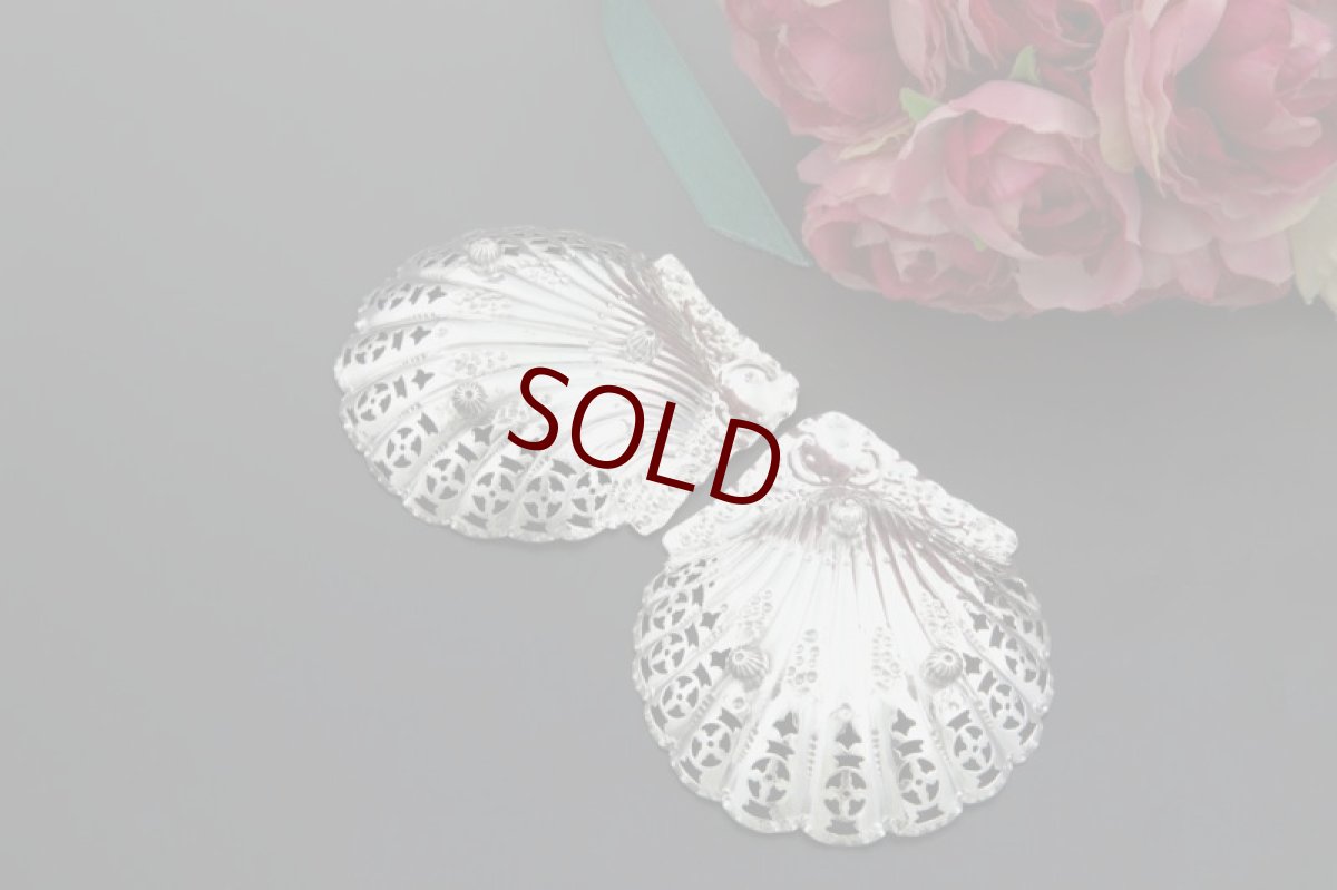 画像5: 純銀製（９２５）1897年 　Atkin Brothers ロココスタイル　透かし細工　シェル型ミニディッシュペア (5)