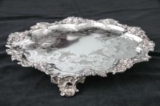 画像3: シルバープレート製　ヴィクトリア時代後期　葡萄と葉のボーダー　スクロールの手彫り彫刻 26cm サルヴァ (3)