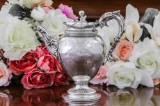 画像2: 純銀製（925）1873年　ネオクラシックスタイル　バチェラーサイズ　ティーセット (2)