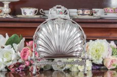 画像2: シルバープレート製　ヴィクトリアン　シェル型　美透かし細工　ビスケットウォーマー  (2)