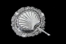 画像4: 純銀製 (925) 1896年 扇の形 ピン/ボンボンディッシュ 2組セット (4)