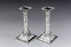 画像1: 純銀製(925) マッピン＆ウェッブ リボンガーランド　ペア　キャンドルスタンド (1)