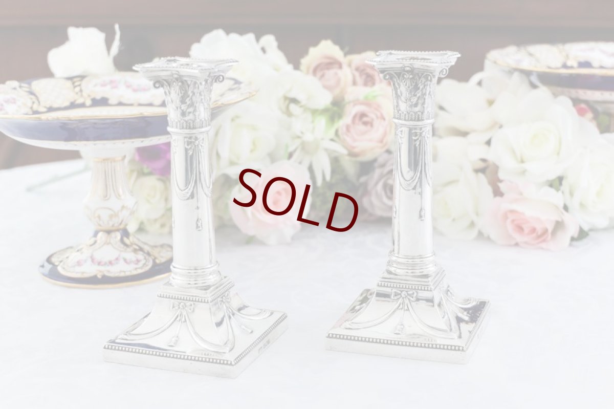 画像2: 純銀製(925) マッピン＆ウェッブ リボンガーランド　ペア　キャンドルスタンド (2)