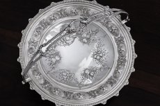 画像3: シルバープレート製 ヴィクトリア時代後期　お花と果物のガーランド　ケーキバスケット (3)